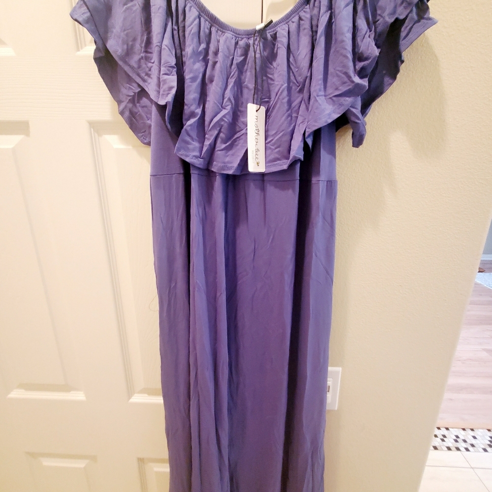 Maternity maxi dress